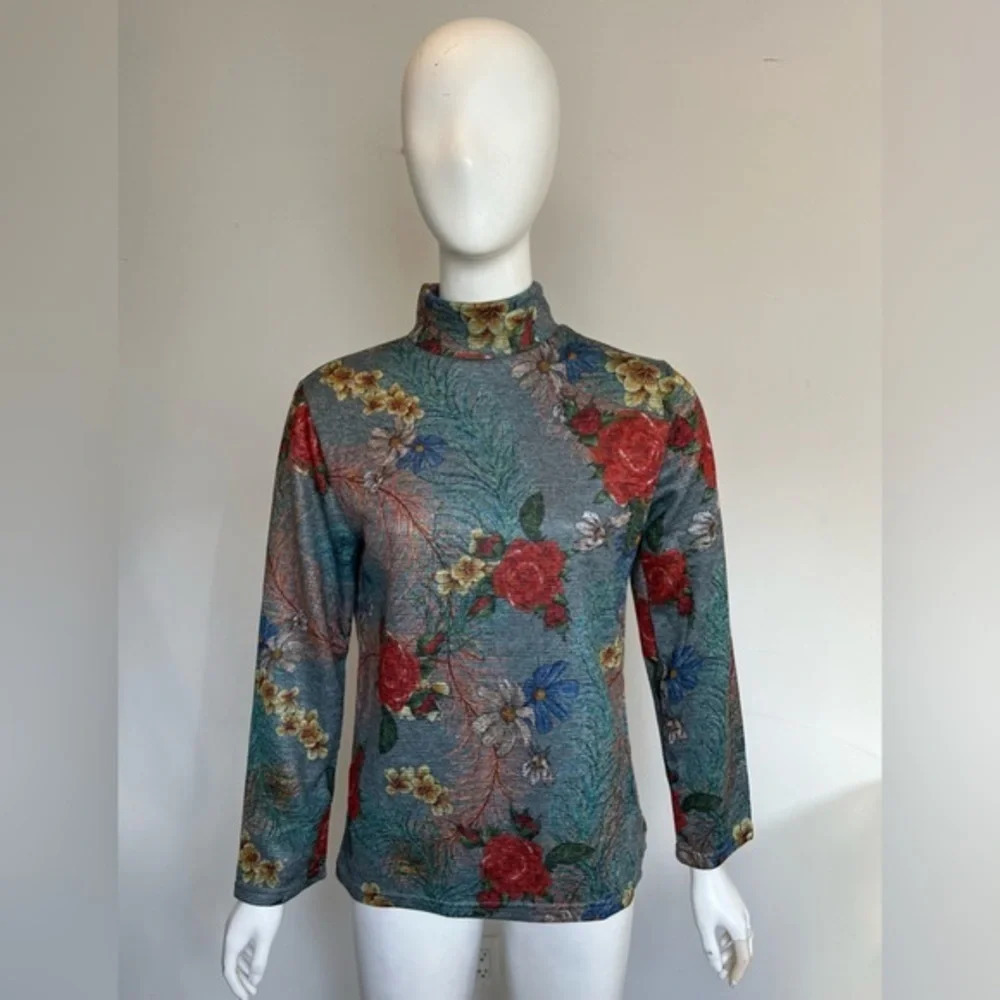 Vintage UNIT  Floral Sweater Top Women Blue Metallic Fibre Angora Wool S/M NWOT